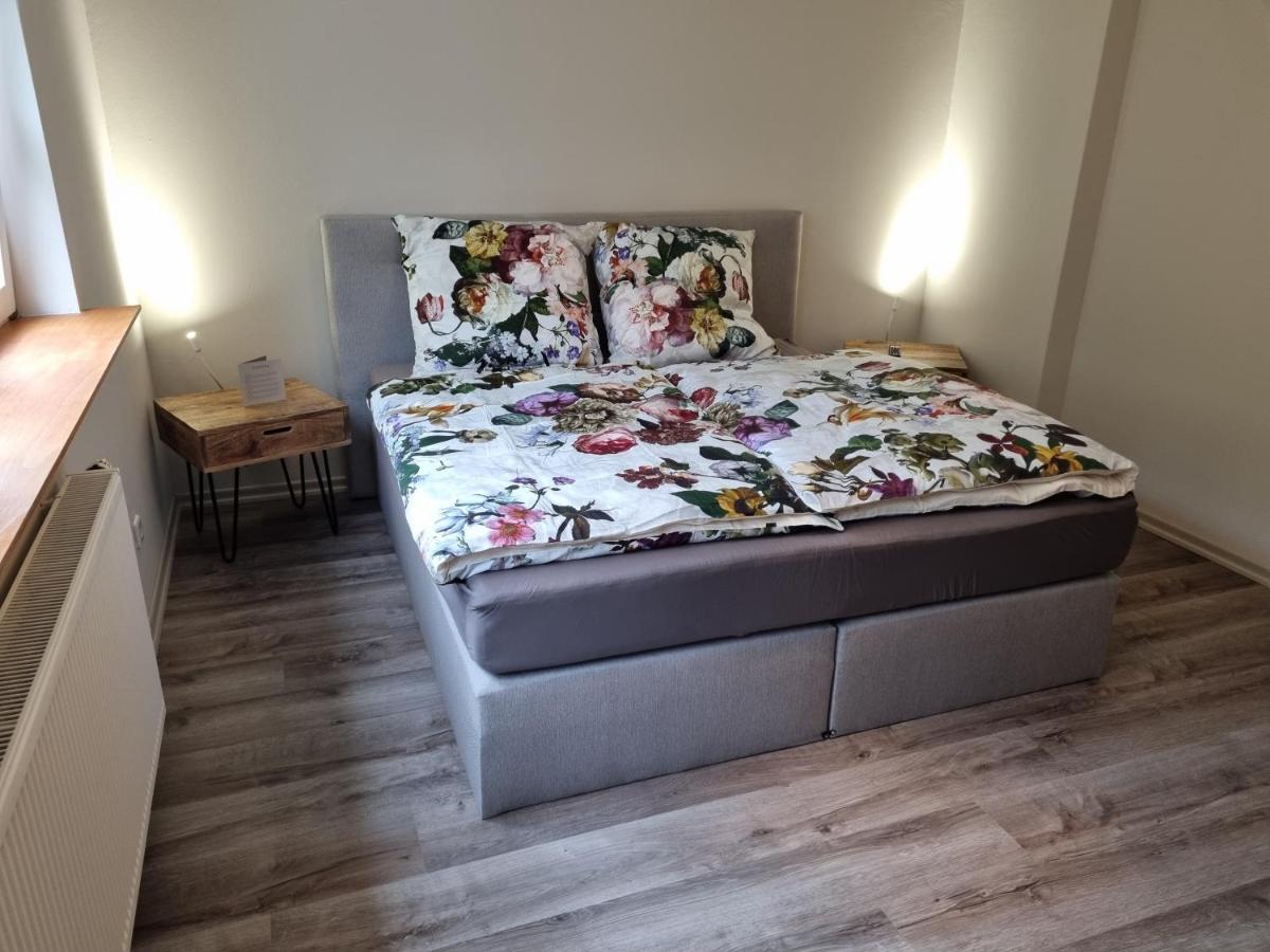 5 Sterne Bahnhoftraum, Appartement "Waldliebe" 133Qm, Grosse Terrasse 70Qm, Qr Code Scannen Fuer Virtuellen Rundgang, Premium Ausstattung Braunfels Extérieur photo