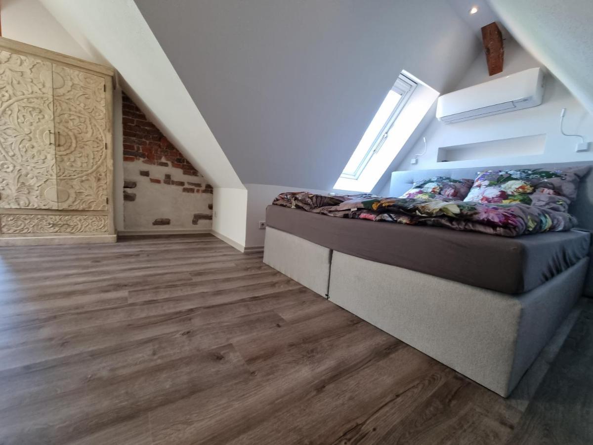 5 Sterne Bahnhoftraum, Appartement "Waldliebe" 133Qm, Grosse Terrasse 70Qm, Qr Code Scannen Fuer Virtuellen Rundgang, Premium Ausstattung Braunfels Extérieur photo